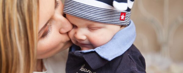 Nounou avec un bébé